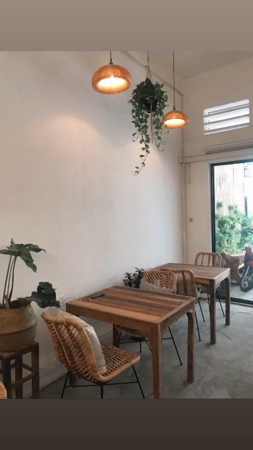 Sacred Lotus - Vegan Cafe X Hostel Phnompenh Exteriér fotografie