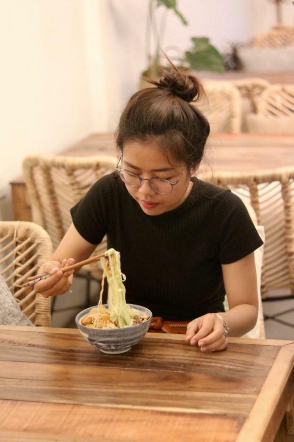 Sacred Lotus - Vegan Cafe X Hostel Phnompenh Exteriér fotografie