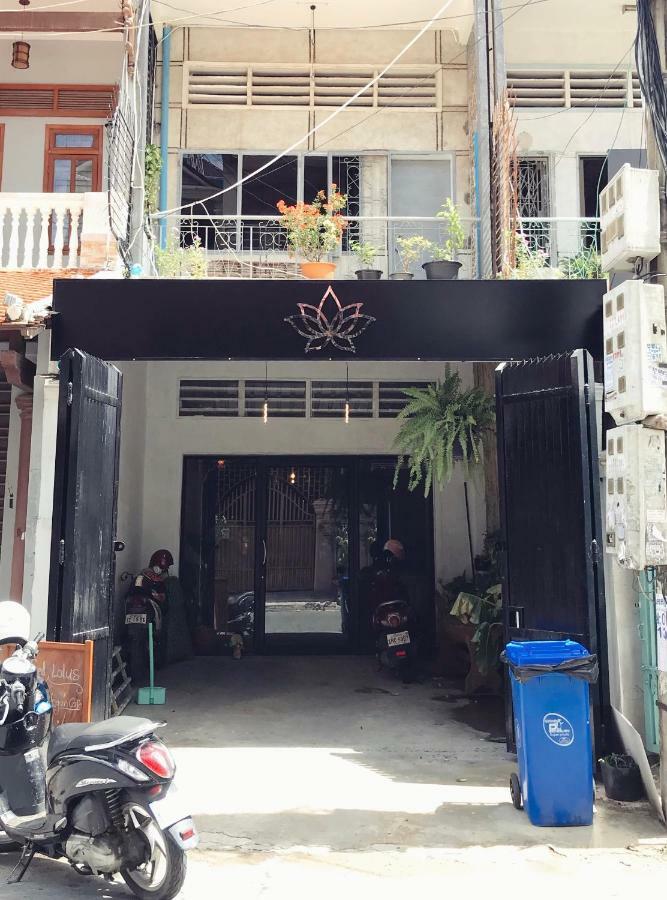 Sacred Lotus - Vegan Cafe X Hostel Phnompenh Exteriér fotografie